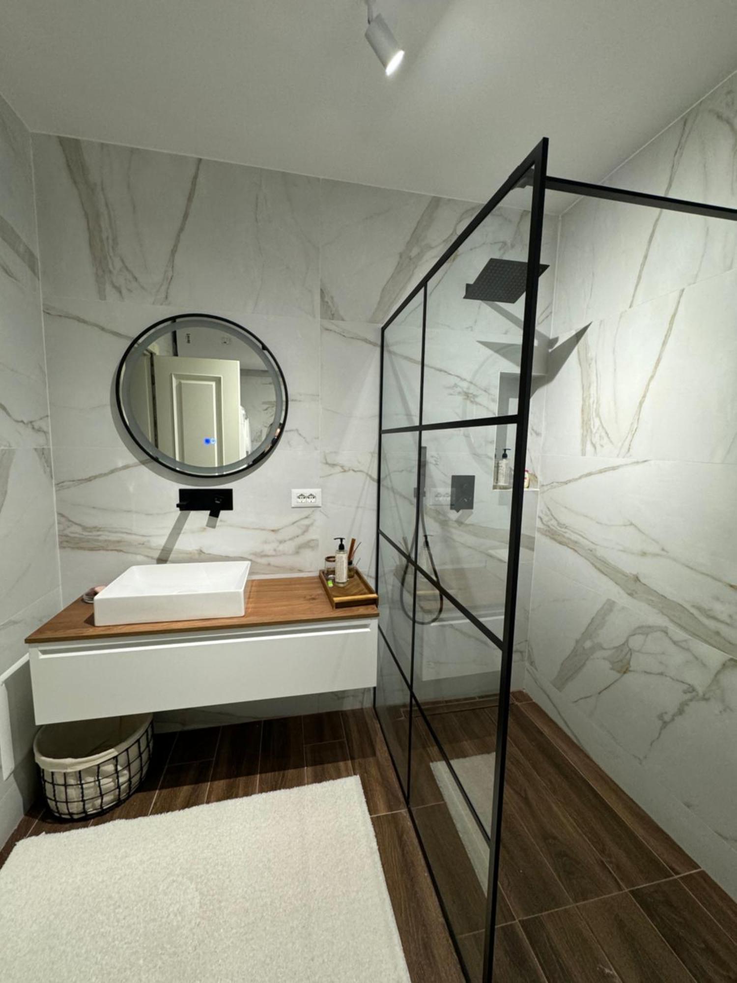 Lana Riverside Apartment Тирана Экстерьер фото